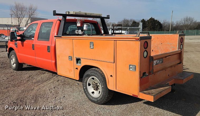 image for item DZ4303 2009 Ford F250 Super Duty Crew Cab utility bed pickup truck