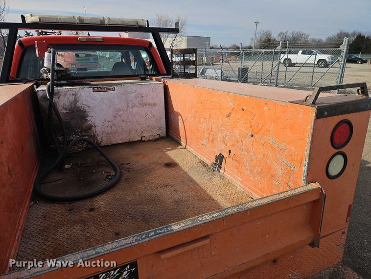 image for item DZ4303 2009 Ford F250 Super Duty Crew Cab utility bed pickup truck