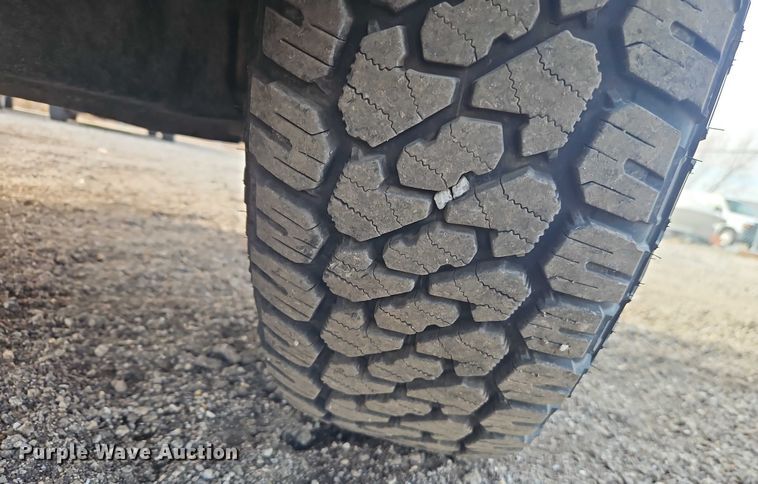 image for item DZ4303 2009 Ford F250 Super Duty Crew Cab utility bed pickup truck