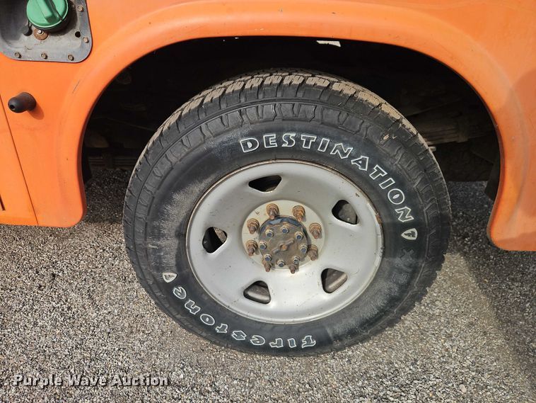 image for item DZ4303 2009 Ford F250 Super Duty Crew Cab utility bed pickup truck