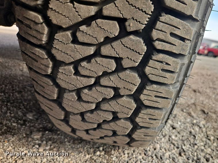 image for item DZ4303 2009 Ford F250 Super Duty Crew Cab utility bed pickup truck