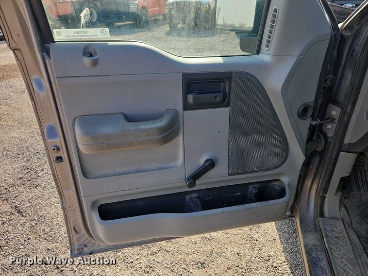 image for item DZ4304 2008 Ford F150 pickup truck