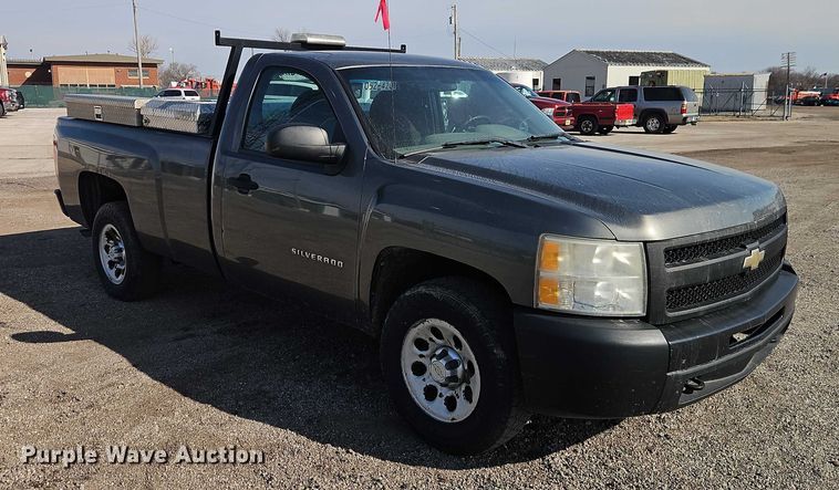 image for item DZ4305 2011 Chevrolet Silverado 1500 pickup truck