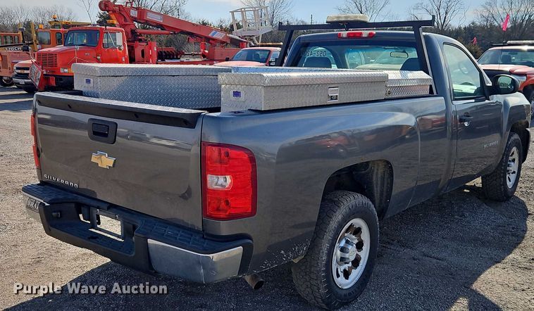 image for item DZ4305 2011 Chevrolet Silverado 1500 pickup truck