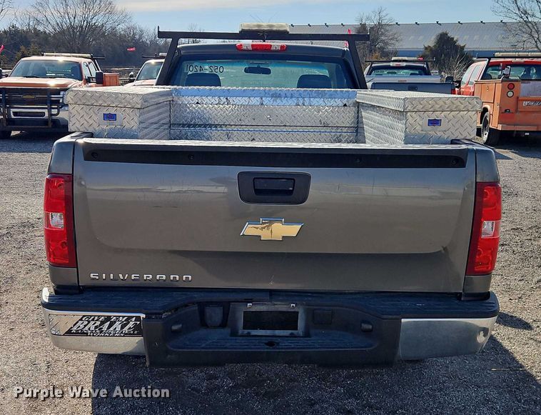 image for item DZ4305 2011 Chevrolet Silverado 1500 pickup truck