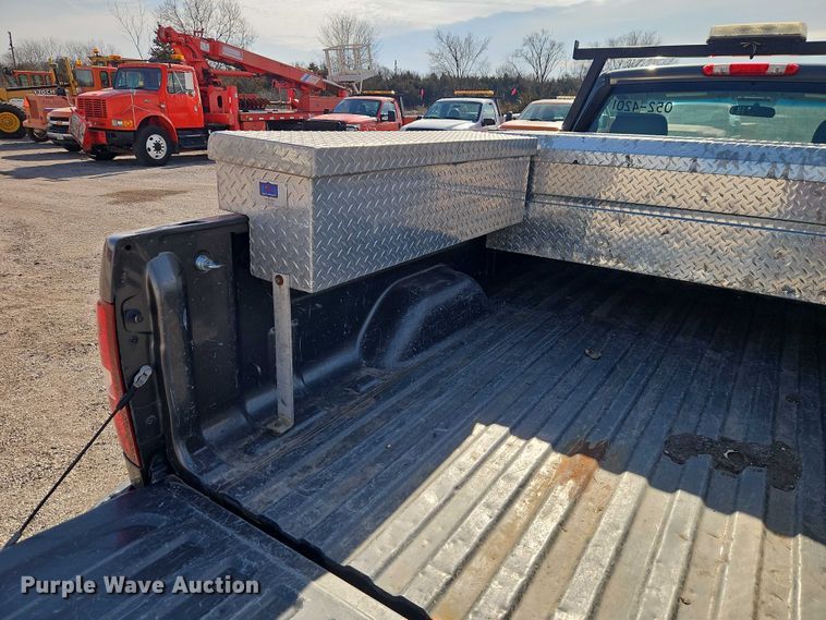 image for item DZ4305 2011 Chevrolet Silverado 1500 pickup truck