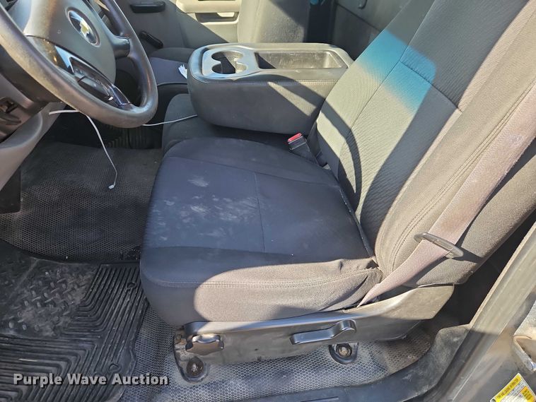 image for item DZ4305 2011 Chevrolet Silverado 1500 pickup truck