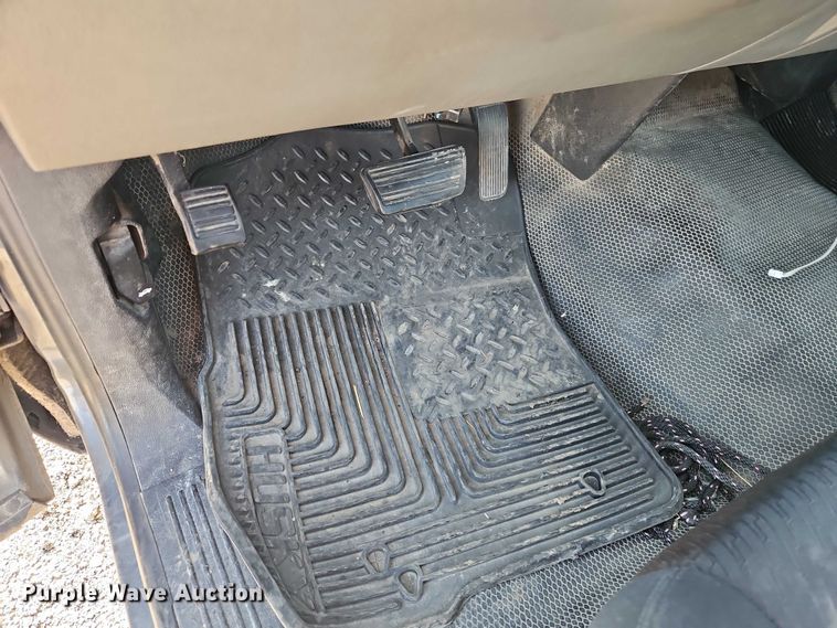 image for item DZ4305 2011 Chevrolet Silverado 1500 pickup truck