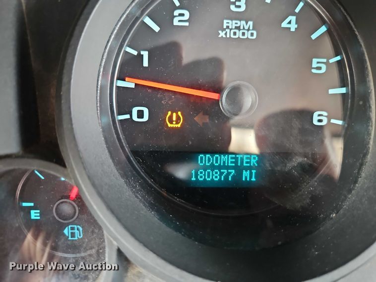 image for item DZ4305 2011 Chevrolet Silverado 1500 pickup truck