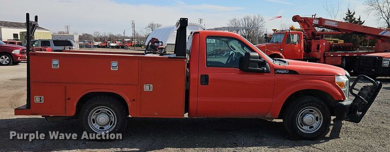 image for item DZ4306 2011 Ford F250 Super Duty utility bed pickup truck