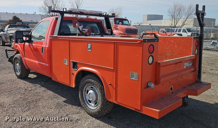 image for item DZ4306 2011 Ford F250 Super Duty utility bed pickup truck