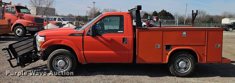 image for item DZ4306 2011 Ford F250 Super Duty utility bed pickup truck