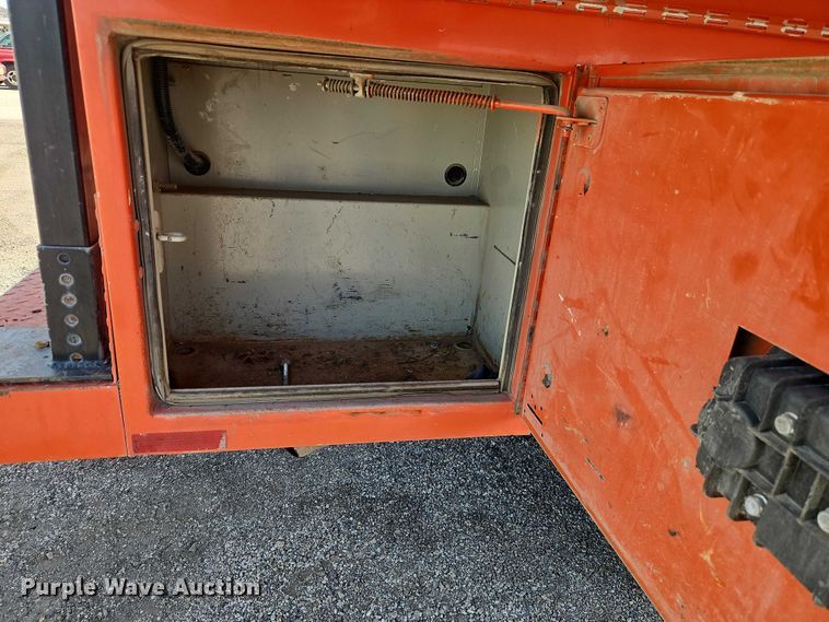 image for item DZ4306 2011 Ford F250 Super Duty utility bed pickup truck