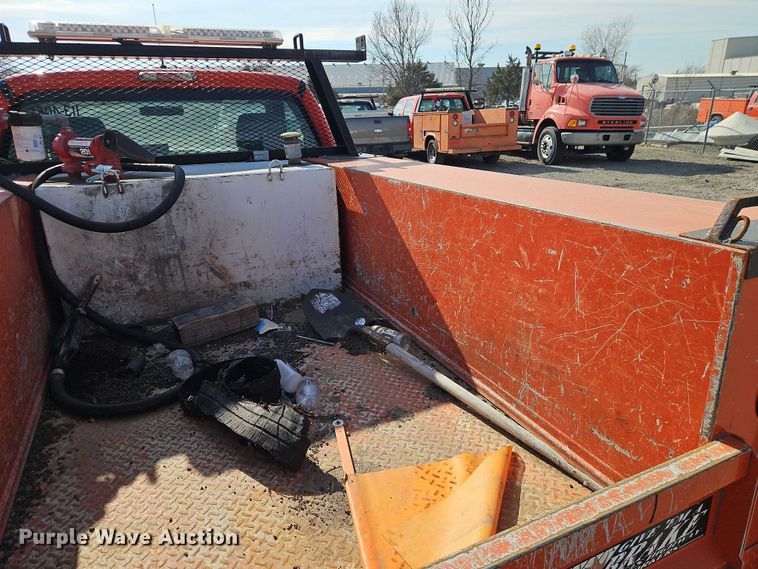 image for item DZ4306 2011 Ford F250 Super Duty utility bed pickup truck