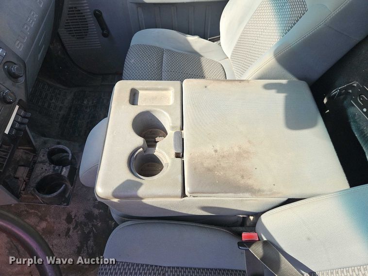 image for item DZ4306 2011 Ford F250 Super Duty utility bed pickup truck