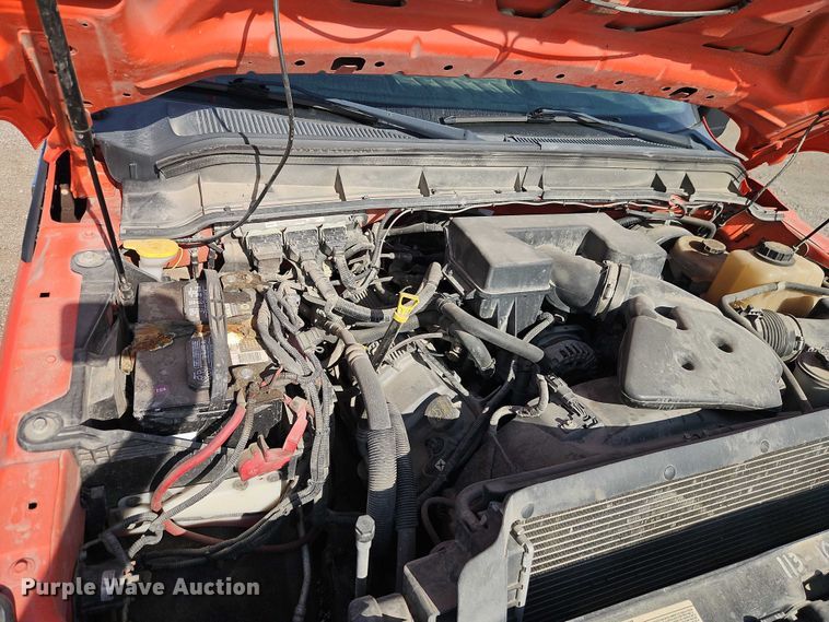 image for item DZ4306 2011 Ford F250 Super Duty utility bed pickup truck