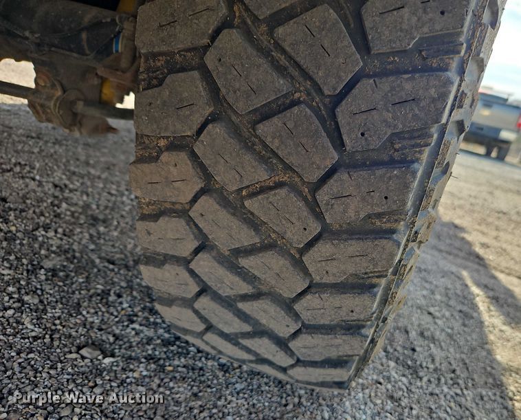 image for item DZ4306 2011 Ford F250 Super Duty utility bed pickup truck