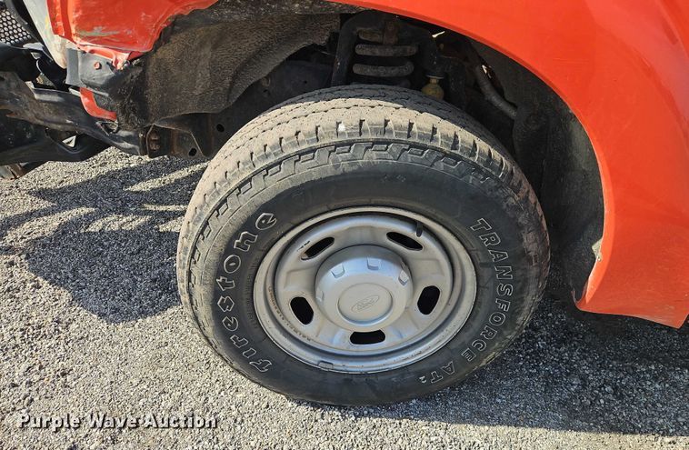 image for item DZ4306 2011 Ford F250 Super Duty utility bed pickup truck