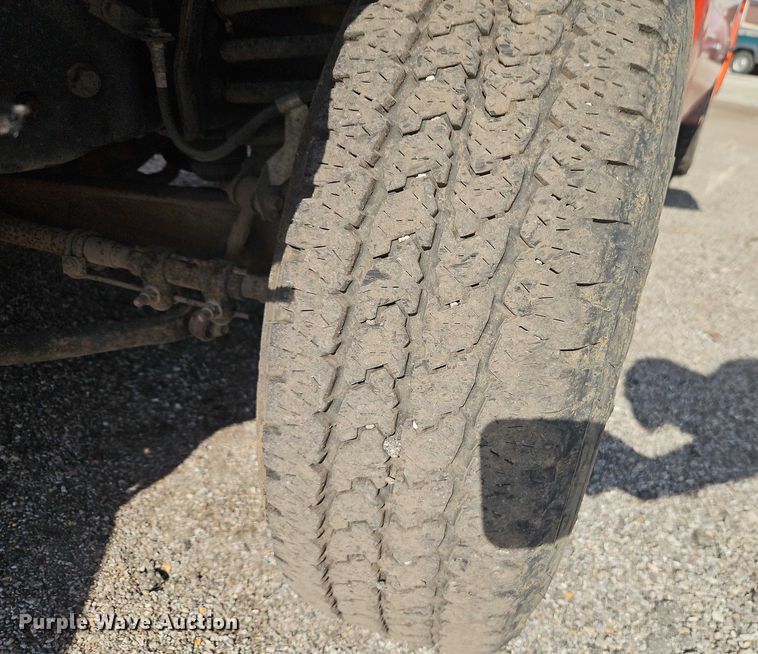 image for item DZ4306 2011 Ford F250 Super Duty utility bed pickup truck