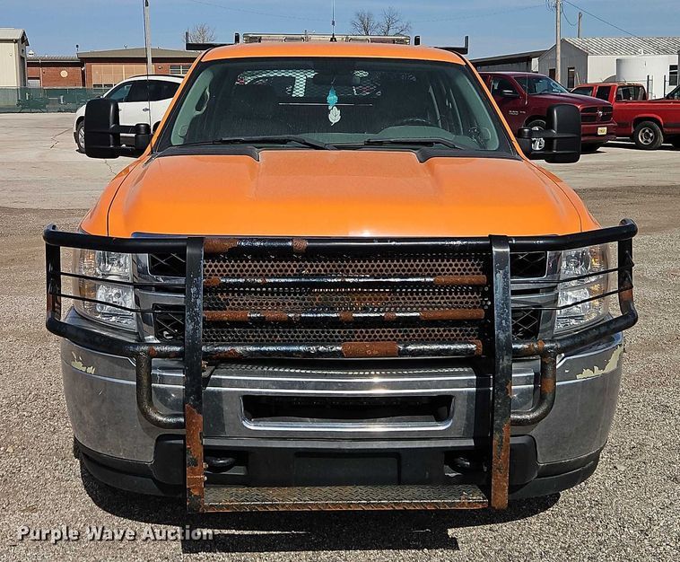 image for item DZ4307 2012 Chevrolet Silverado 2500HD Crew Cab utility bed pickup truck