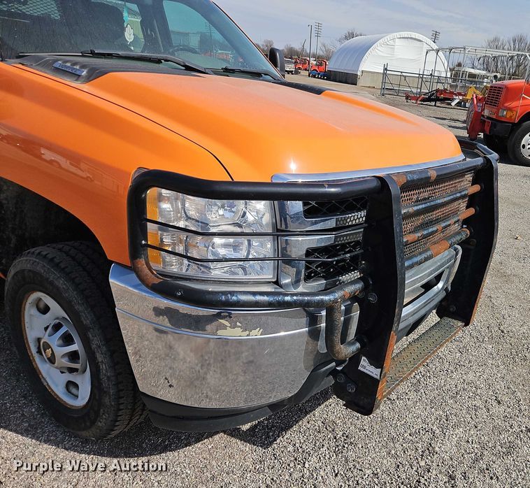 image for item DZ4307 2012 Chevrolet Silverado 2500HD Crew Cab utility bed pickup truck