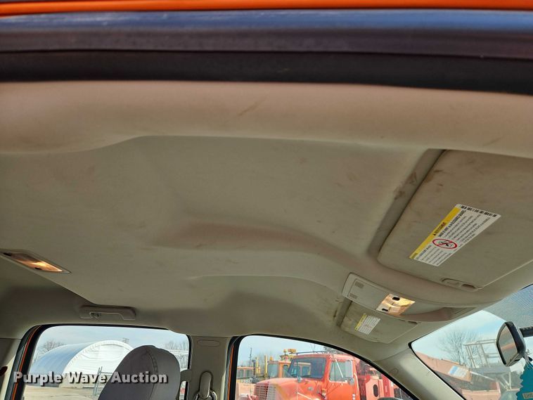 image for item DZ4307 2012 Chevrolet Silverado 2500HD Crew Cab utility bed pickup truck