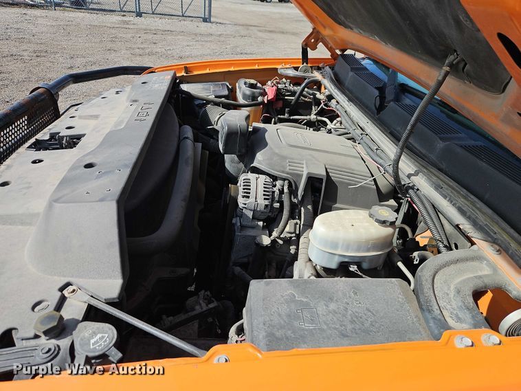 image for item DZ4307 2012 Chevrolet Silverado 2500HD Crew Cab utility bed pickup truck