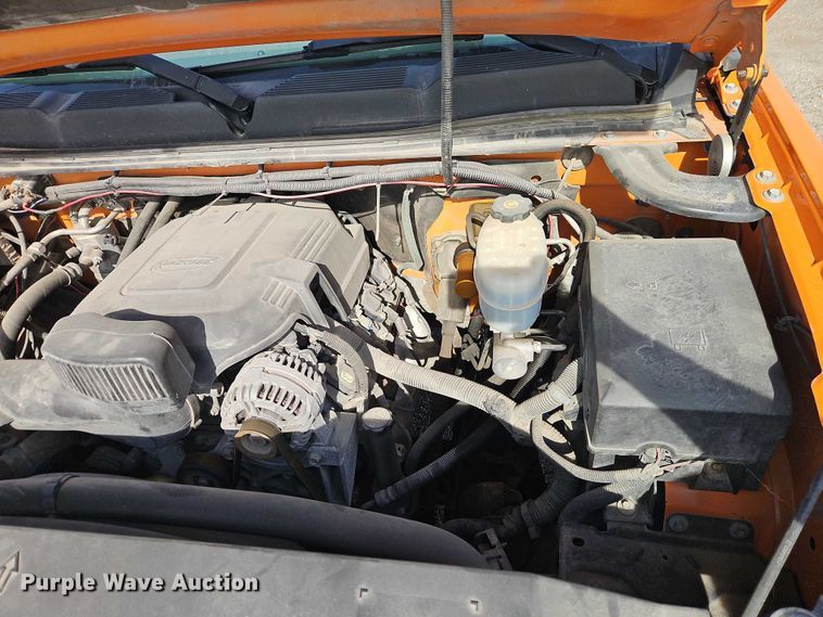 image for item DZ4307 2012 Chevrolet Silverado 2500HD Crew Cab utility bed pickup truck