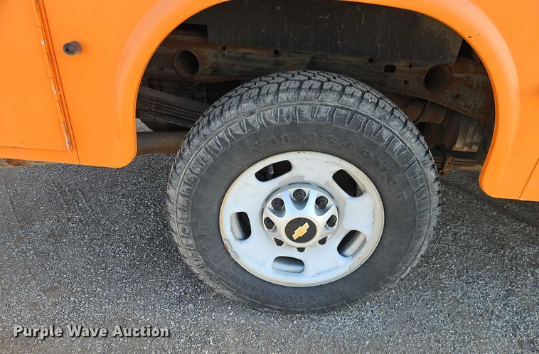 image for item DZ4307 2012 Chevrolet Silverado 2500HD Crew Cab utility bed pickup truck