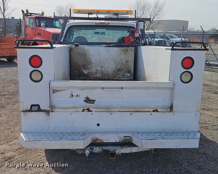 image for item DZ4308 2007 Ford F250 Super Duty utility bed pickup truck