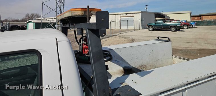 image for item DZ4308 2007 Ford F250 Super Duty utility bed pickup truck