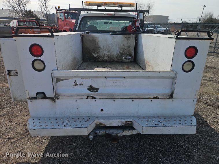 image for item DZ4308 2007 Ford F250 Super Duty utility bed pickup truck