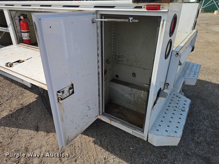 image for item DZ4308 2007 Ford F250 Super Duty utility bed pickup truck