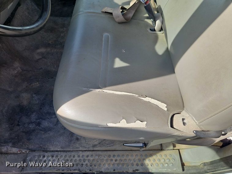 image for item DZ4308 2007 Ford F250 Super Duty utility bed pickup truck