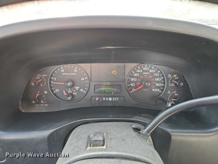 image for item DZ4308 2007 Ford F250 Super Duty utility bed pickup truck