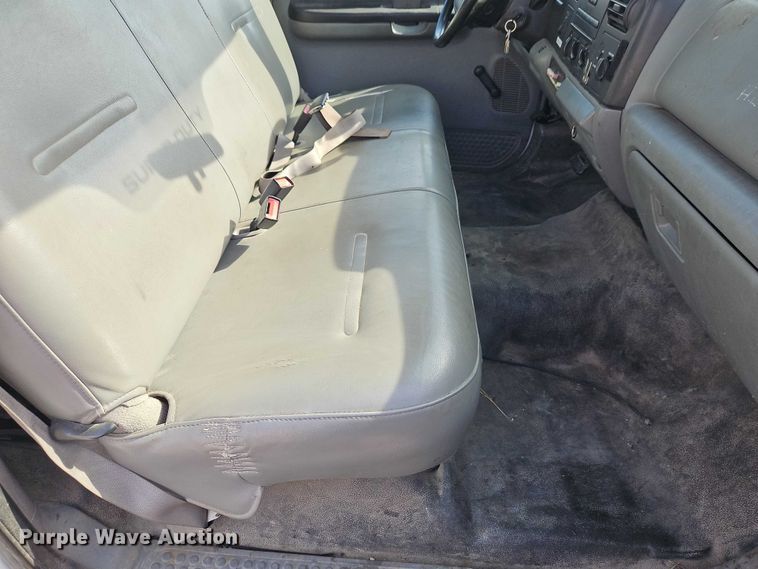 image for item DZ4308 2007 Ford F250 Super Duty utility bed pickup truck