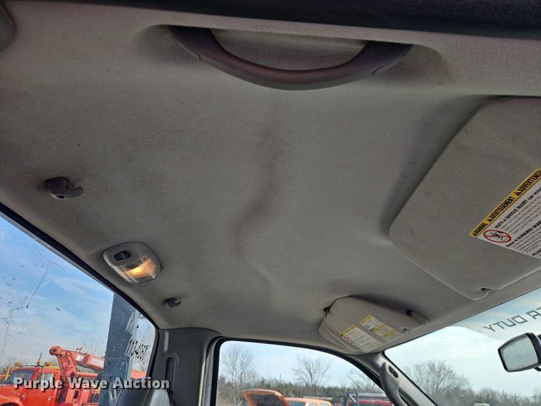 image for item DZ4308 2007 Ford F250 Super Duty utility bed pickup truck