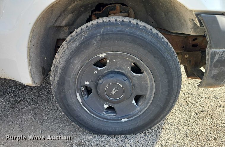 image for item DZ4308 2007 Ford F250 Super Duty utility bed pickup truck