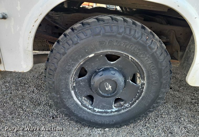 image for item DZ4308 2007 Ford F250 Super Duty utility bed pickup truck