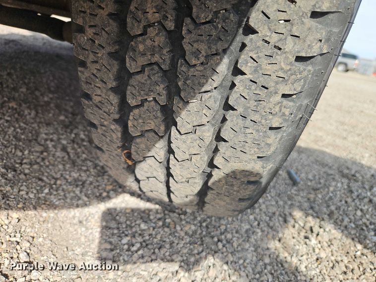 image for item DZ4308 2007 Ford F250 Super Duty utility bed pickup truck