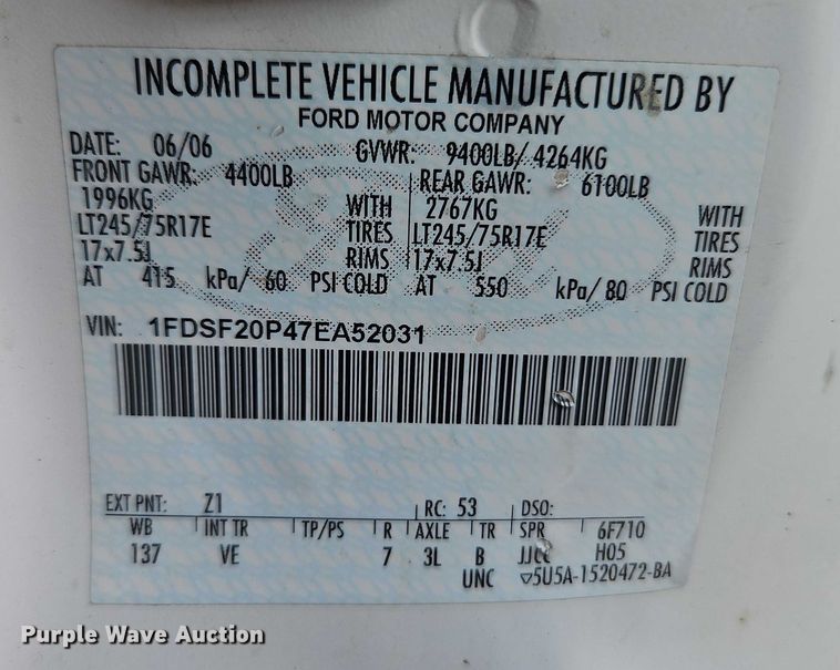 image for item DZ4308 2007 Ford F250 Super Duty utility bed pickup truck