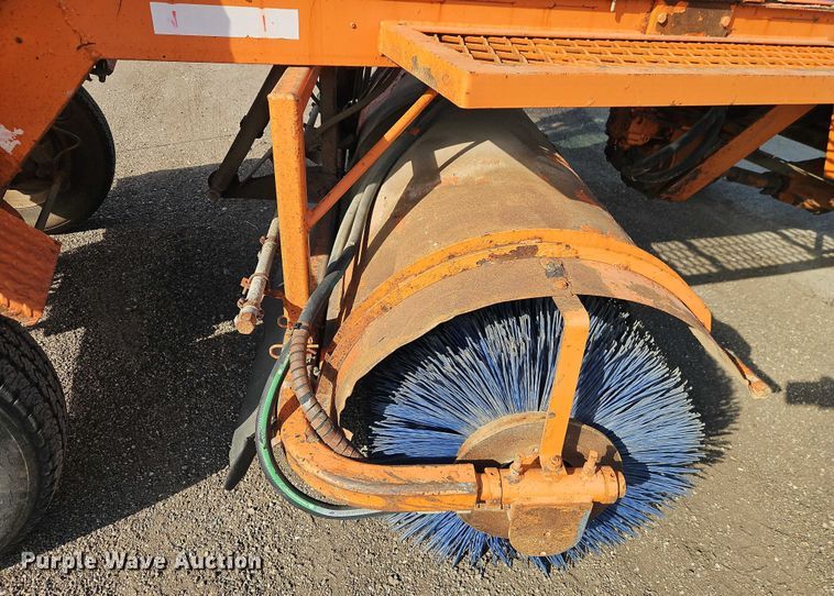 image for item DZ4309 2012 Broce Broom RCT 350 broom