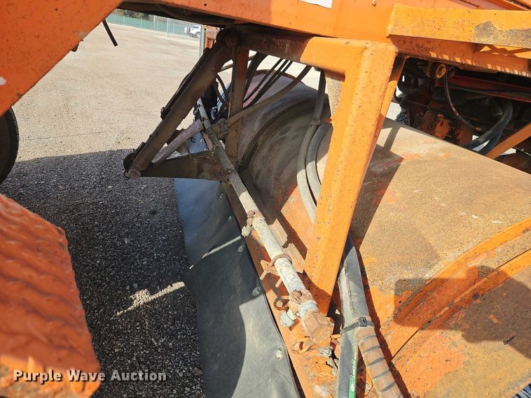 image for item DZ4309 2012 Broce Broom RCT 350 broom