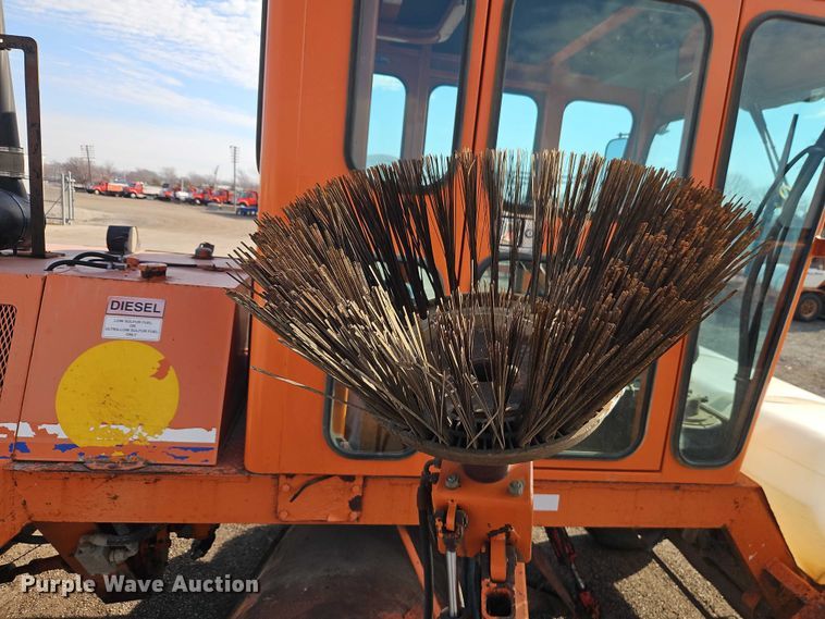 image for item DZ4309 2012 Broce Broom RCT 350 broom