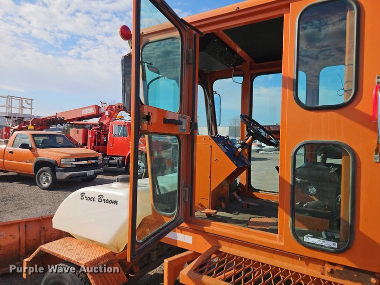 image for item DZ4309 2012 Broce Broom RCT 350 broom