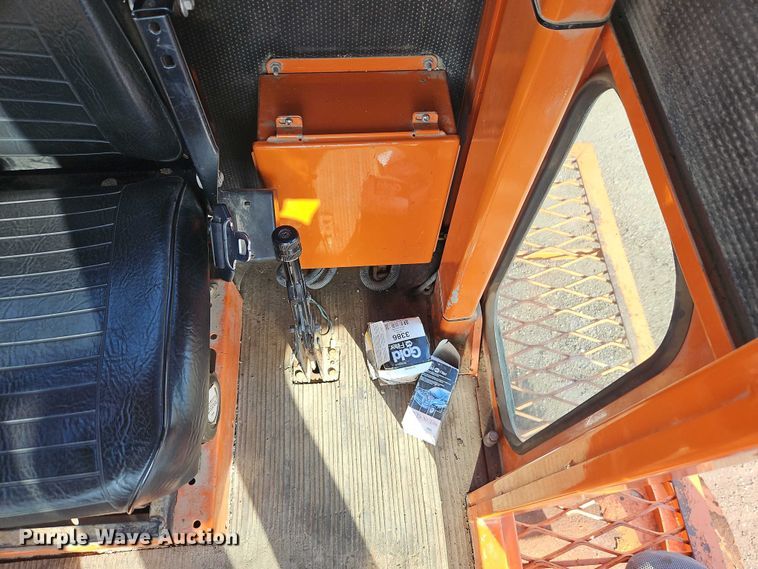 image for item DZ4309 2012 Broce Broom RCT 350 broom