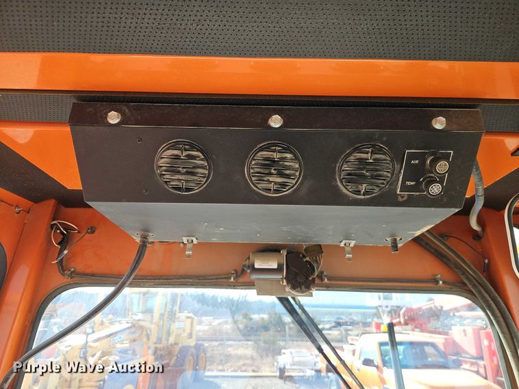 image for item DZ4309 2012 Broce Broom RCT 350 broom