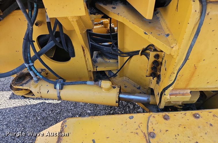 image for item DZ4310 2000 John Deere 770CH motor grader