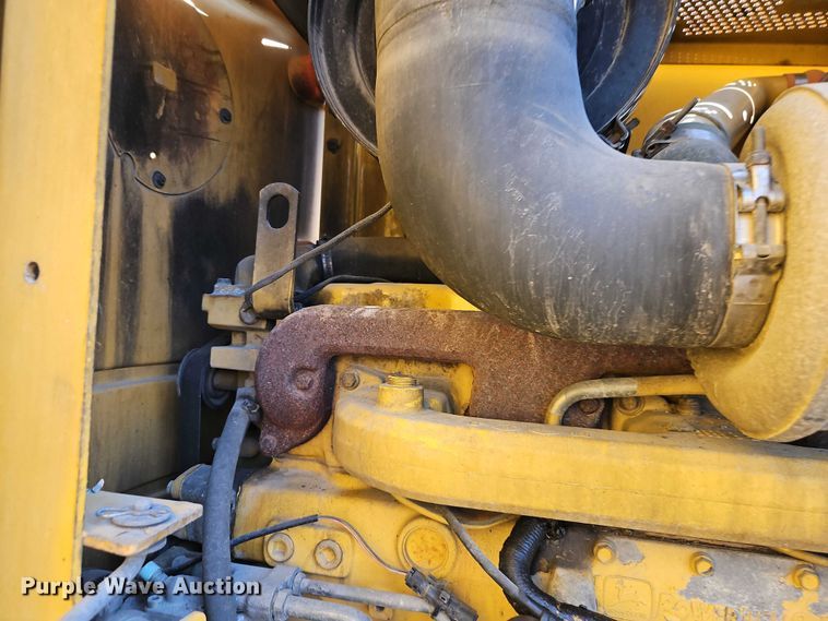 image for item DZ4310 2000 John Deere 770CH motor grader