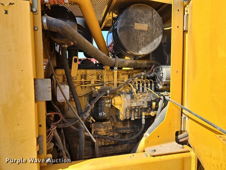 image for item DZ4310 2000 John Deere 770CH motor grader